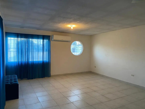 Casa En Venta En Villa Jardín, Lerdo, Durango