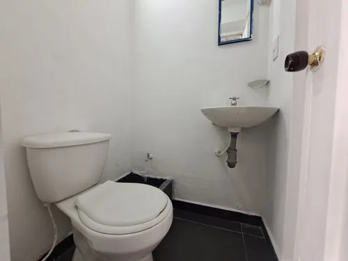 Local En Arriendo En El Llano. Cod A24167