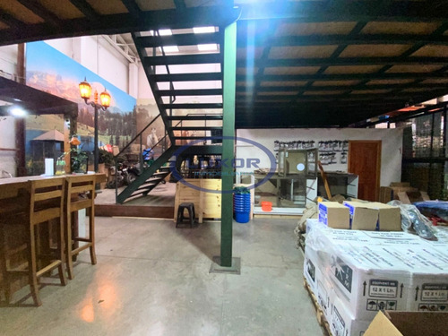 Amplia Bodega + Local En Venta En Club Hípico 722mt2