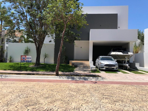 Imagen 16 de 25 de Casa Super Amplia En Lagos Del Sol Cancun