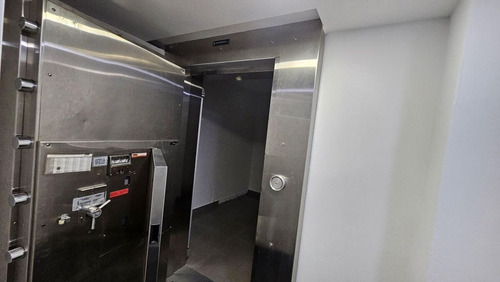 Local En Alquiler En 1er Nivel De Plaza Comercial En Naco, Santo Domingo, 275m2