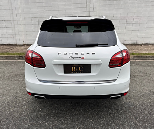 Porsche Cayenne 4.8 V8 S 5p