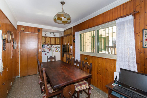 Dúplex En Martínez, Lote Propio, Pileta Y Quincho