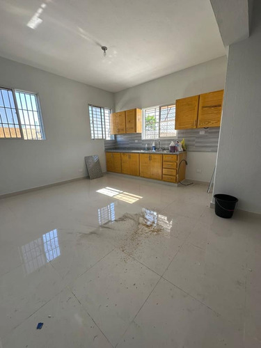 Alquiler Apartamento De 2 Habitaciones, Barrio Chino, Próximo A La Zona Colonial, Santo Domingo