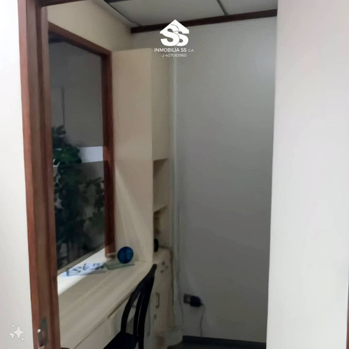 Consultorio Oficina En Alquiler - San Bernandino, Caracas - Centro Profesional Caracas, Hospital Clinica Caracas