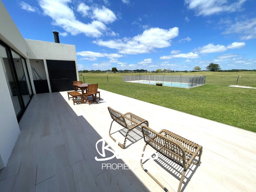 Casa En Venta En San Sebastian, Escobar, G.b.a. Zona Norte