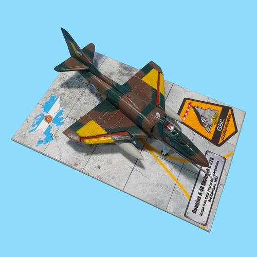 Maqueta Avión A Escala Argentino A-4p Skyhawk G5c Malvinas