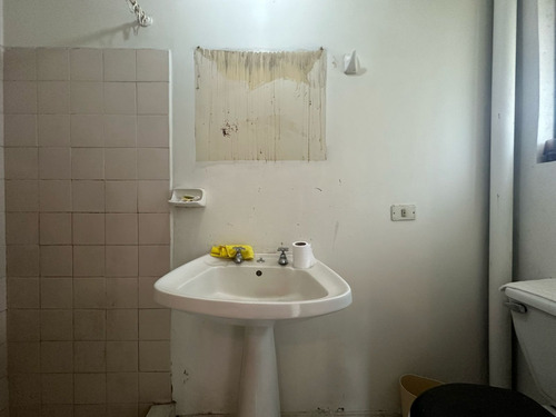 Casa En Villa Con Amplio Jardín, Cercana Al Centro - Chillán