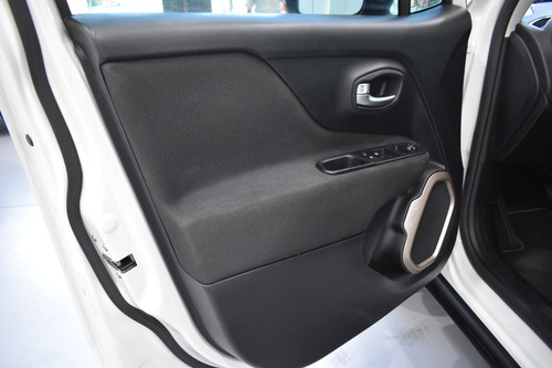 Imagen 7 de 15 de Jeep Renegade 1.8 Sport Plus Aut - Car Cash