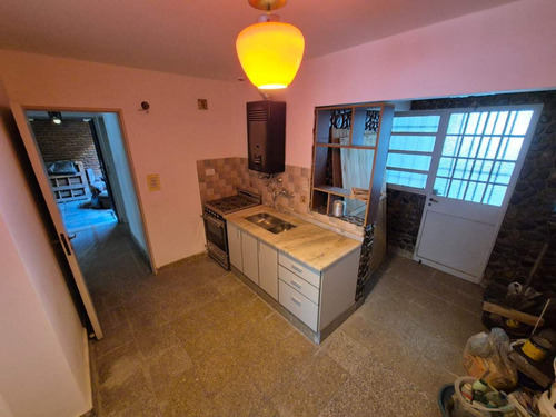 Casa En Venta Damian Garat 3025, Poeta Lugones, Córdoba, Argentina 4 Dormitorios