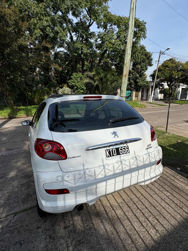 Peugeot 207 1.6 Sedan Xt