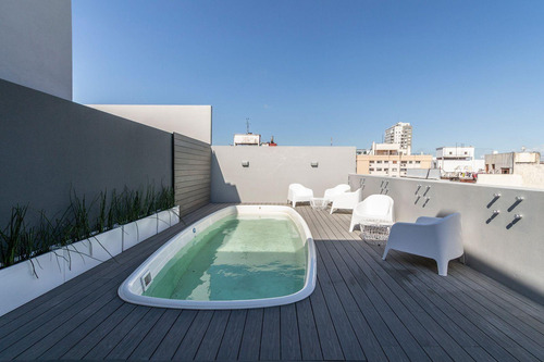 Excelente Monoambiente De 47 M² Con Balcón Y Patio