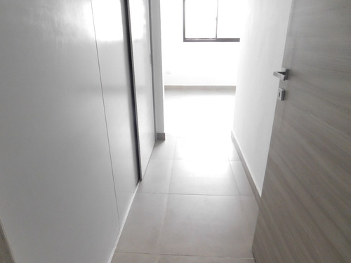 Exclusivo Semi Pent-house En Bella Vista.