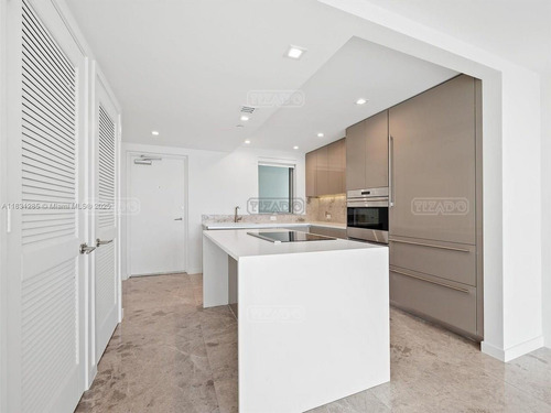 Departamento En Venta En Miami Beach, Miami, Florida