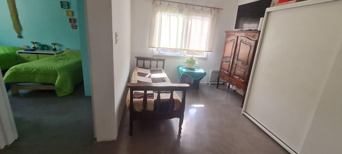 Ph Al Frente De 3 Ambientes Con Jardín, Cochera Y Posibilidad De 4º Dormitorio- En Venta