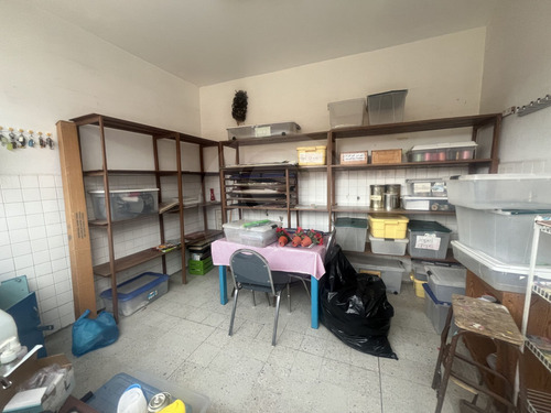 Vista Del Valle: Edificio En Venta Con Alberca, Ideal Para Escuelas.