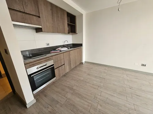 Depto 2 Dormitorios Y 1 Baño En Piso 12.
