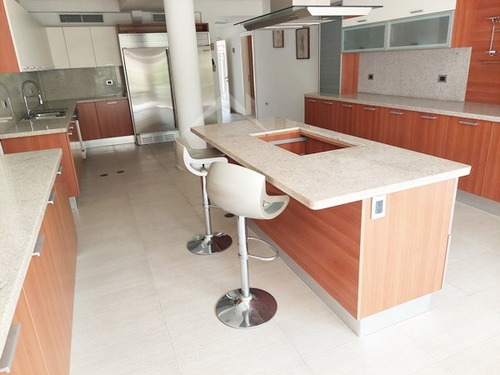 Imagen 4 de 13 de Home24 Pelicano Vende Espectacular Casa Urb. Las Villas