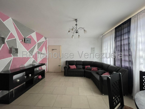 Casa En Alquiler Amoblada Bien Ubicada Con Agua Constante Seguridad 3 Habitaciones 3 Baños Lista Para Mudarse Nela 25-14786