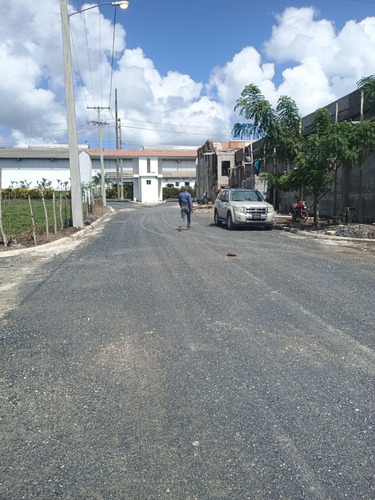 Se Vende Solar De 187.09 M2 En El Residencial Don Marcos