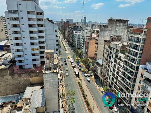 Departamento De 2 Dormitorios A La Venta En El Centro Con Terraza Sobre Chacabuco Al 322