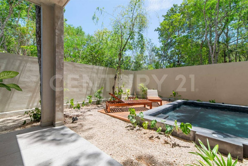 Villa En Venta Tulum De Tres Habitaciones Y Tres Baños Y Medio Ubicacion Ideal