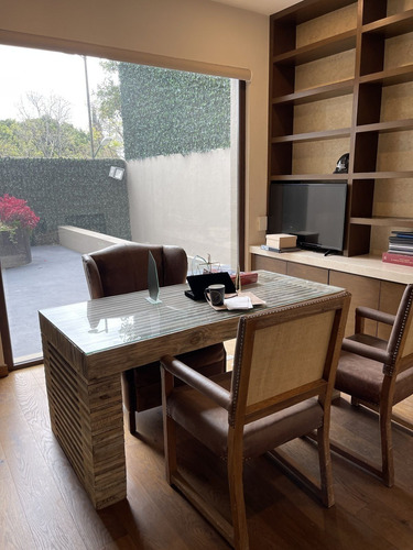 Residencia Espectacular En Paseo De Los Laureles