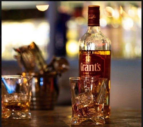 Imagen 5 de 5 de Whisky Grants Triple Wood 750ml Con Estuche - Sufin