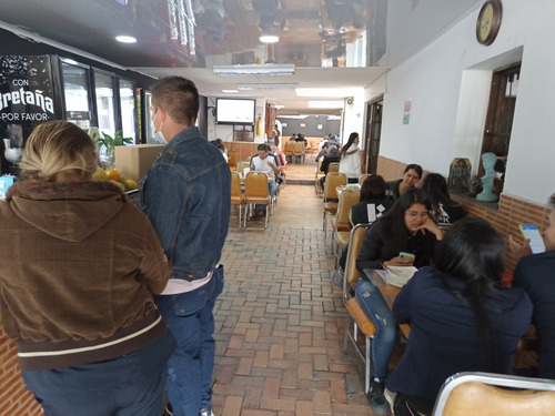 Imagen 2 de 14 de Vendo Restaurante Gran Acreditación De 35 Años.