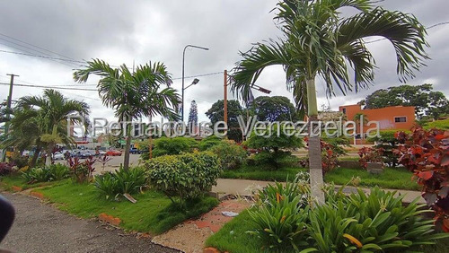 Ivonne Bracho Vende Casa Con Ubicación Estratégica Al Este De Barquisimeto Con Servicios Básicos Constantes. Mls #25-20658