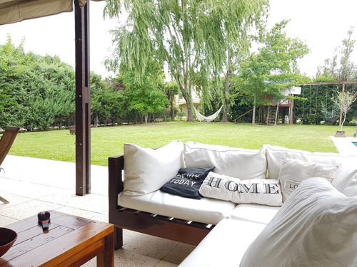 Imagen 14 de 30 de Casa En Venta 5 Ambientes Saint Matthew's