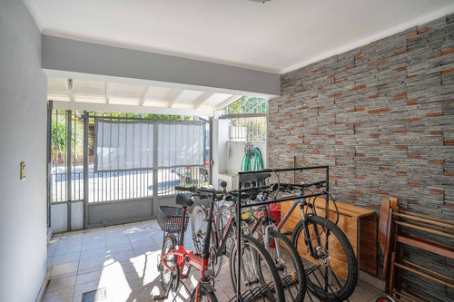 Venta Casa 5 Ambientes Con Patio En Olivos