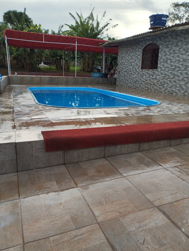 Alugo Esta Chácara Para Lazer. Com Piscina, Churrasqueira, Área De Lazer Com Freezer, 1 Cama E Redes Para Descanso. Interessados Mande Mensagem No Whatsaap !