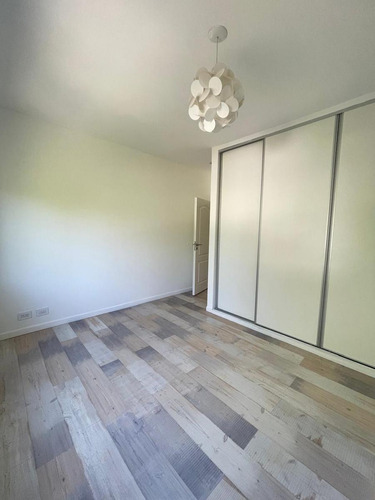 Casa En Alq. Anual - Santa Teresa, Villanueva - 5 Amb - A La Laguna Con Muelle