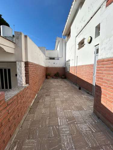 Casa En Venta De 5 Dormitorios En Monte Hermoso