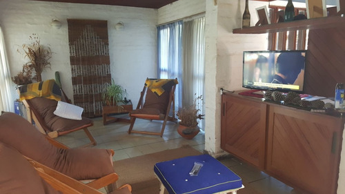 Imagen 5 de 9 de Casa, 8 Personas, Con Pileta, En Alquiler Villa Gesell
