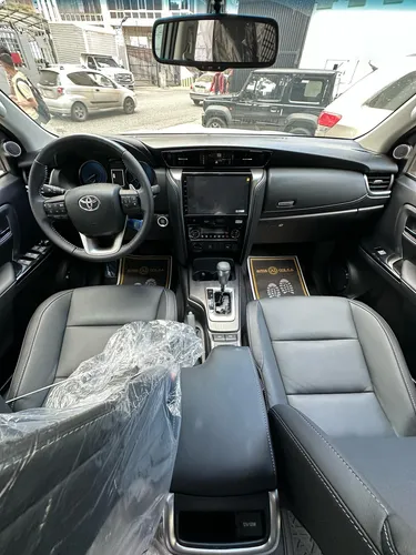 Toyota Fortuner Sw4 2025