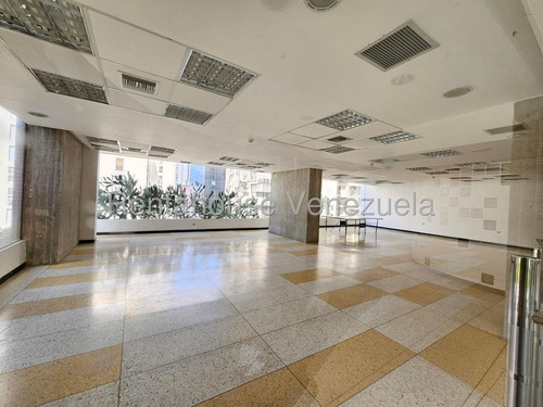 Se Alquila Bello Apartamento En La Candelaria Mls 26-214