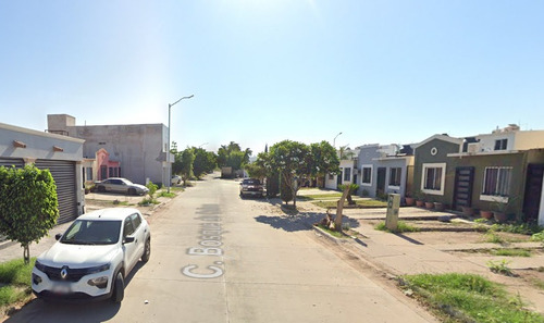 Sk01- Casa En Remate En C. Bosque De Ceiba, Jardines Del Bosque, Los Mochis, Sin. (65% Debajo De Su Valor Comercial, Solo Recursos Propios