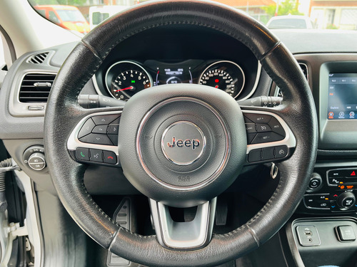 Jeep Compass 2.4 Sport 4x2 Manual
