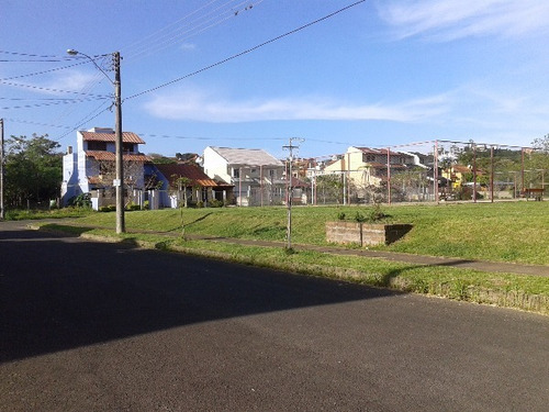 Terreno Em Guarujá Com 3 Dormitórios - Mi5167