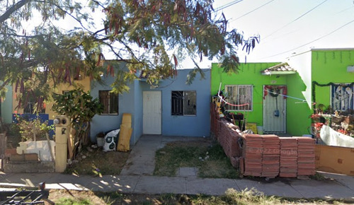 Casa Economica De Remate En Hacienda Santa Fe, Jalisco.- Ijmo3