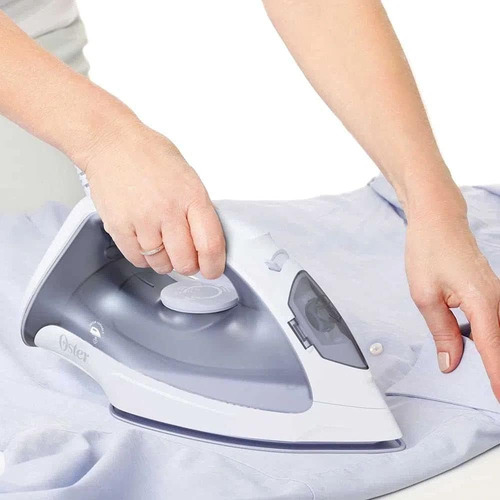Plancha De Vapor P/ Ropa Oster® Antiadherente, Color Lavanda