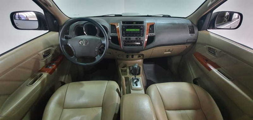 Toyota Hilux Sw4 3.0 Srv 4x4 7 Lugares