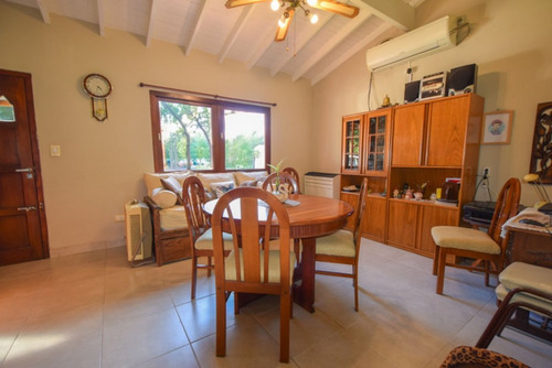 Venta Casa 3 Ambientes Con Parque En Santa Clara