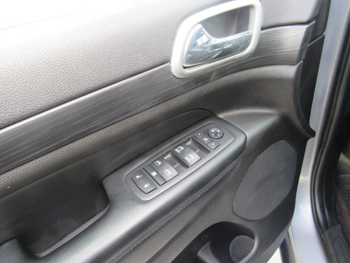 Jeep Grand Cherokee Laredo 4x4 3,6 Aut