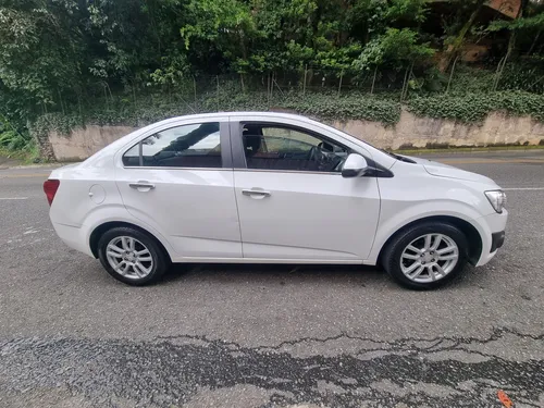 Chevrolet Sonic 1.6 Lt 5 p Automática