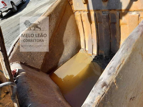Imagem 13 de 15 de Escavadeira Hidráulica 320lc-7 Hyundai Revisando 2014