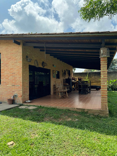Annic Coronado Vende Casa En Las Morochas Ref. 256883