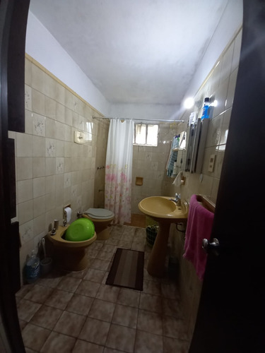 Ref 821) V - ** Oportunidad De Inversión Muy Linda Casa De 3 Dormitorios Más Un Apartamento Interior Para La Venta En San José